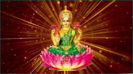 Alt om Mantrah Goddess Lakshmi