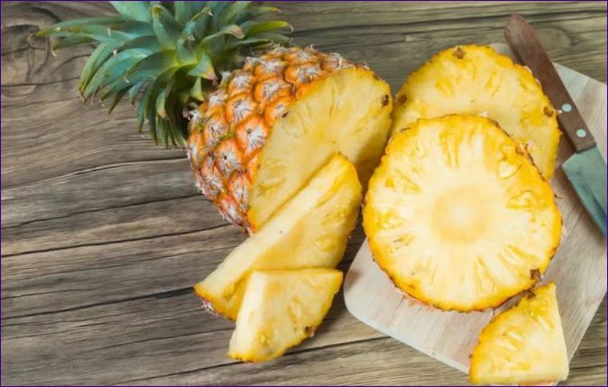 Sådan vælger du en sød ananas og opbevarer den sikkert derhjemme